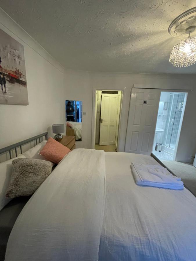 Alder En-Suites Self-Catering With Private Shower 1 南安普敦 外观 照片
