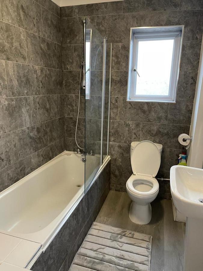 Alder En-Suites Self-Catering With Private Shower 1 南安普敦 外观 照片
