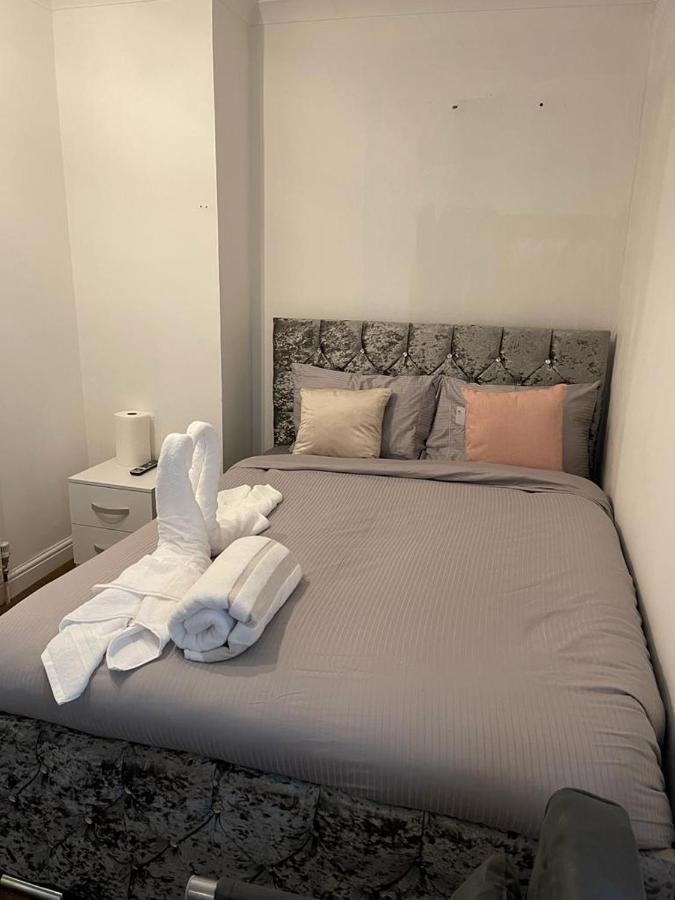 Alder En-Suites Self-Catering With Private Shower 1 南安普敦 外观 照片