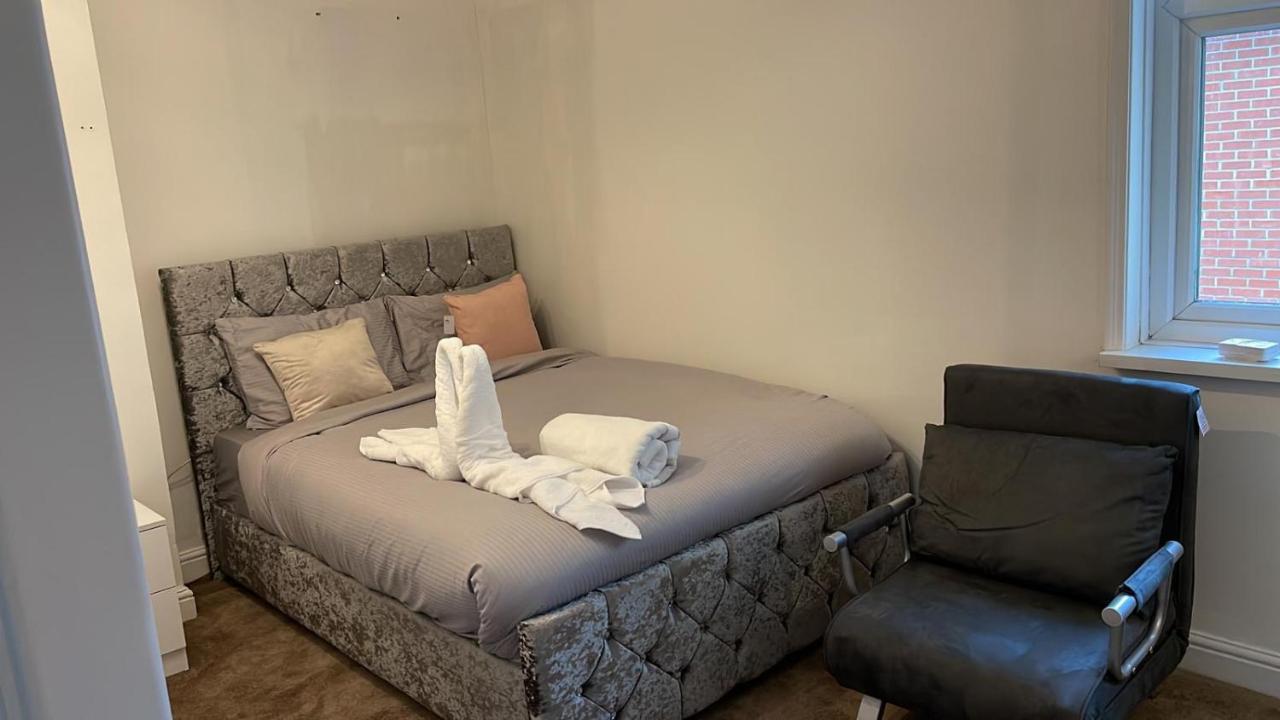 Alder En-Suites Self-Catering With Private Shower 1 南安普敦 外观 照片