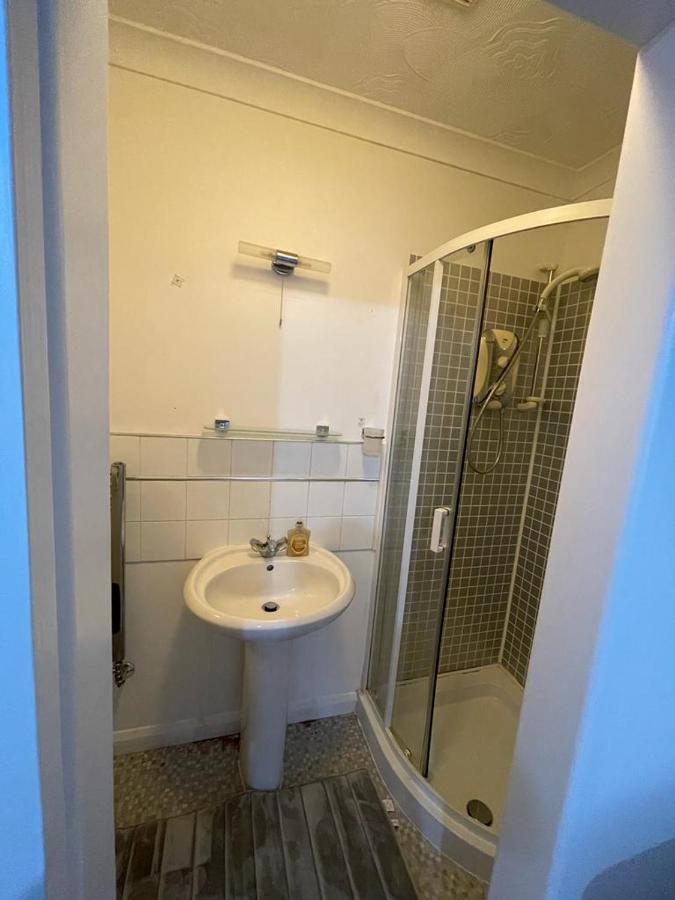 Alder En-Suites Self-Catering With Private Shower 1 南安普敦 外观 照片