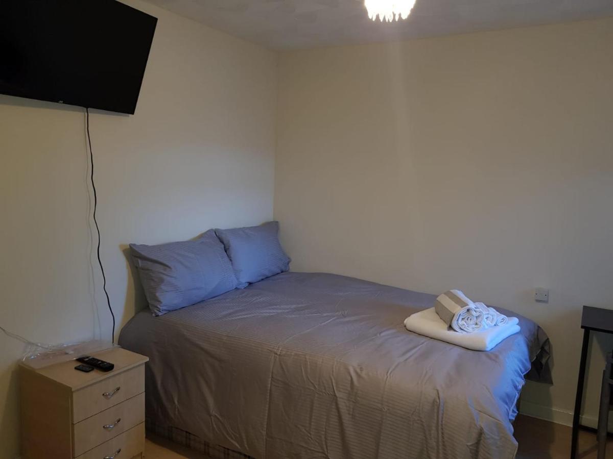 Alder En-Suites Self-Catering With Private Shower 1 南安普敦 外观 照片